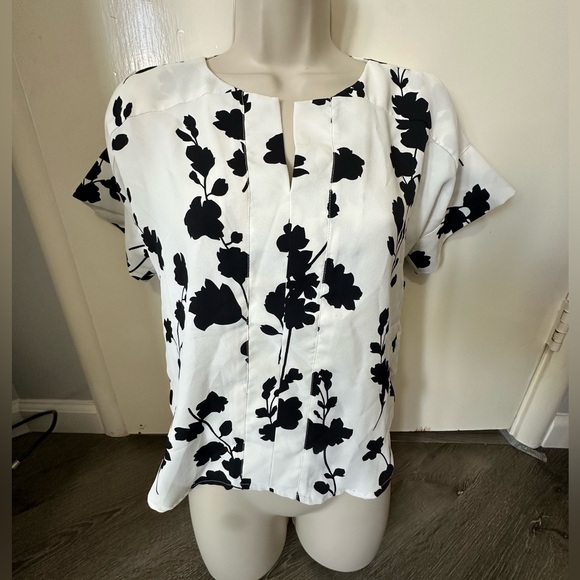 Ann Taylor Tops - Ann Taylor Black and White Floral Split-Neck Blouse
